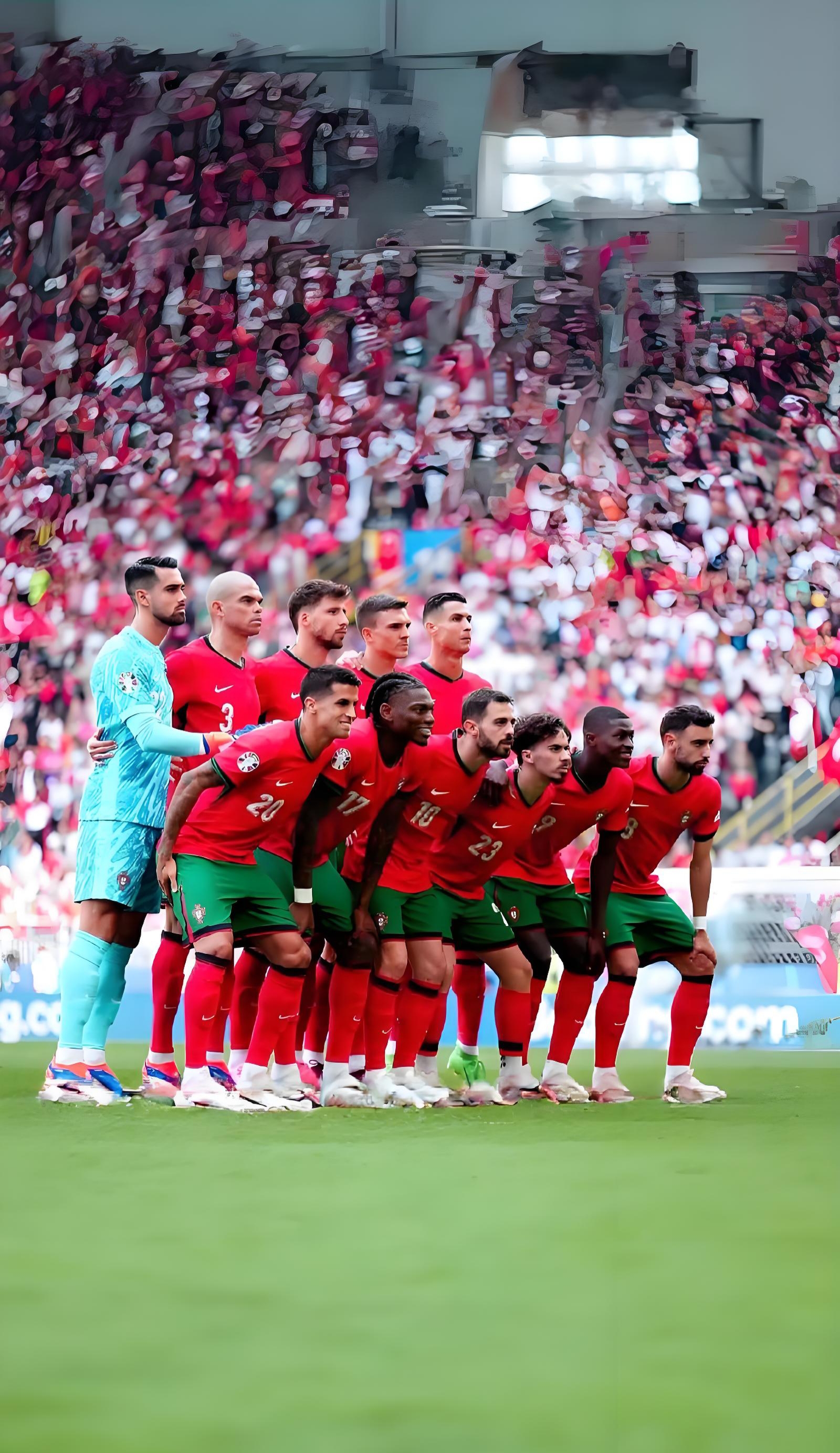 C罗巅峰对决,Uzi与70激战G2分钟,爆冷胜负难料! C罗巅峰对决,Uzi与70激战G2分钟,爆冷胜负难料!