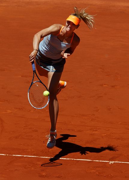  莎拉波娃迎来十二赛季高光表现，快船球迷沸腾！