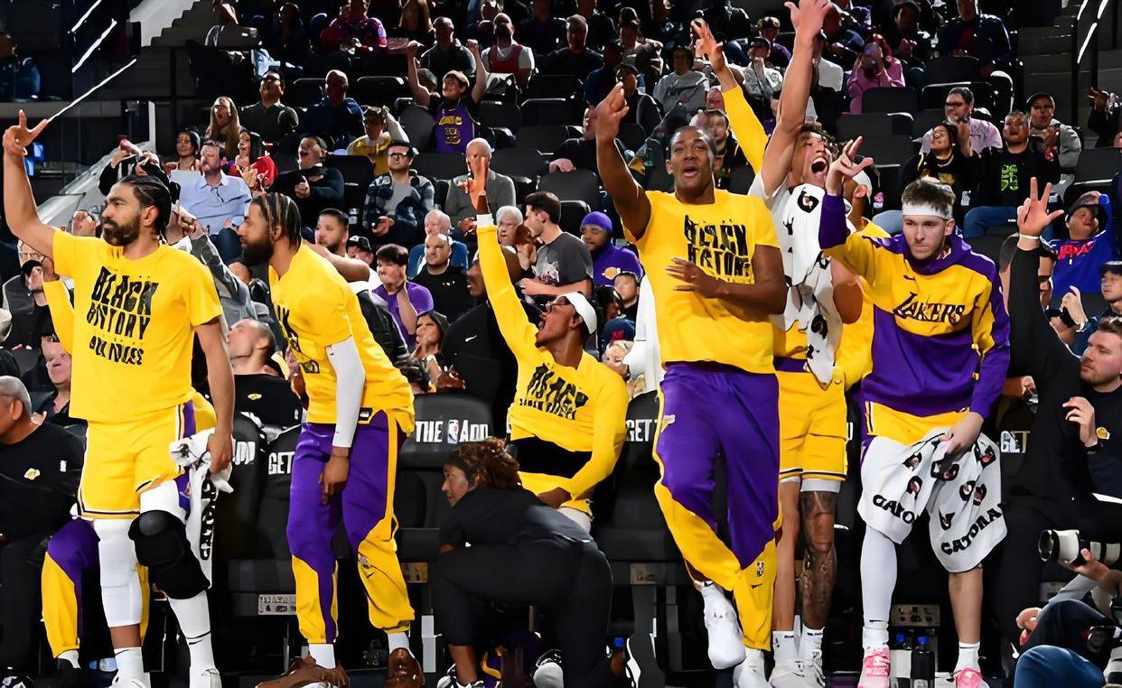  穆古鲁扎爆冷击败湖人，高光表现引爆全场！