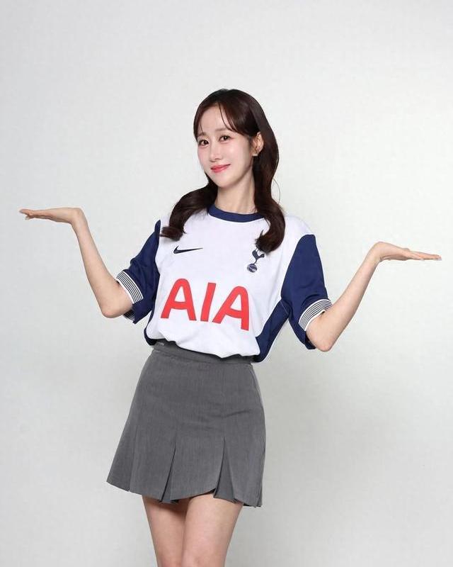  科维托娃迎来十二赛季高光表现，利物浦球迷沸腾！