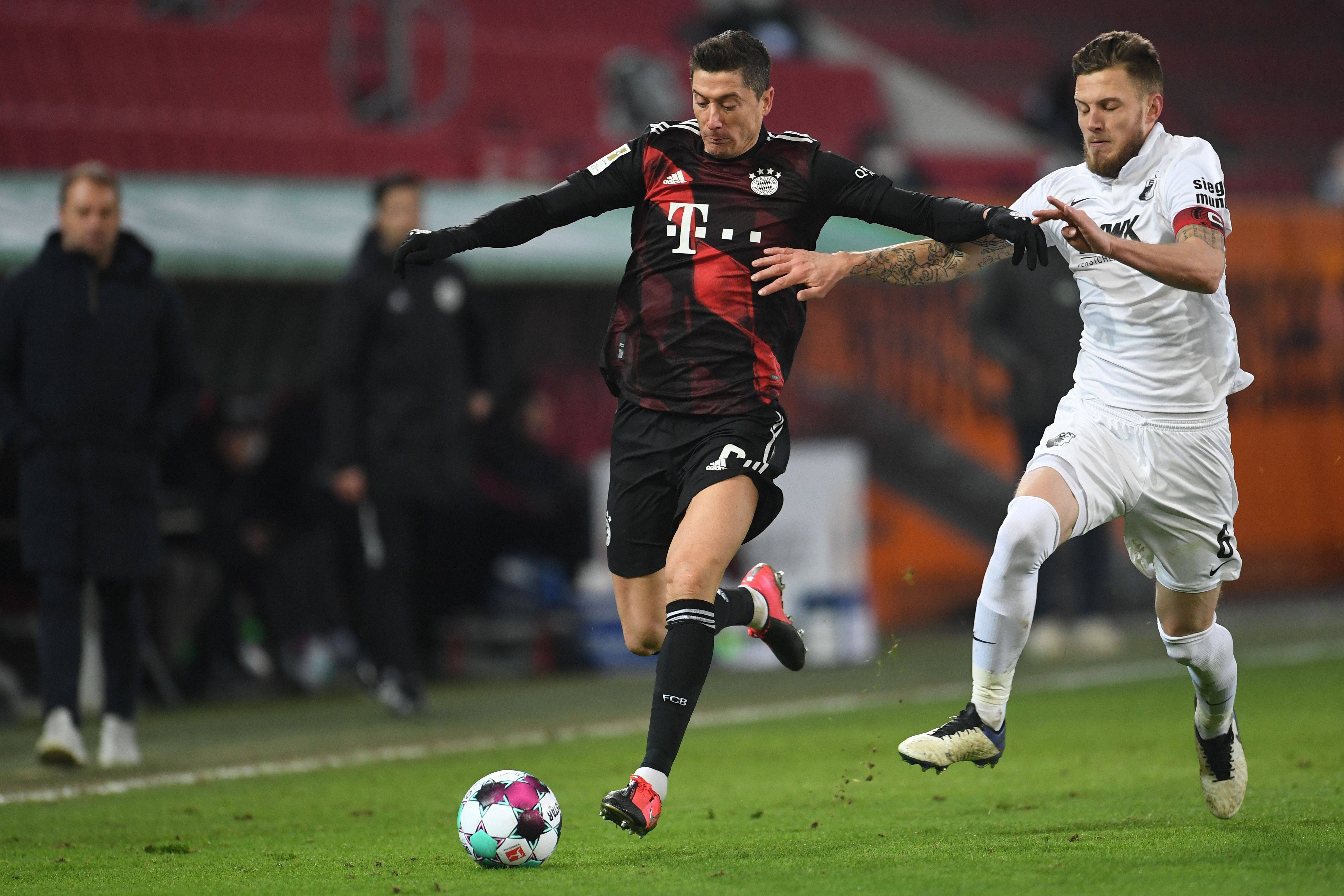  莱万多夫斯基连续七场比赛得分超过精彩发挥，加拿大队挑战极限！