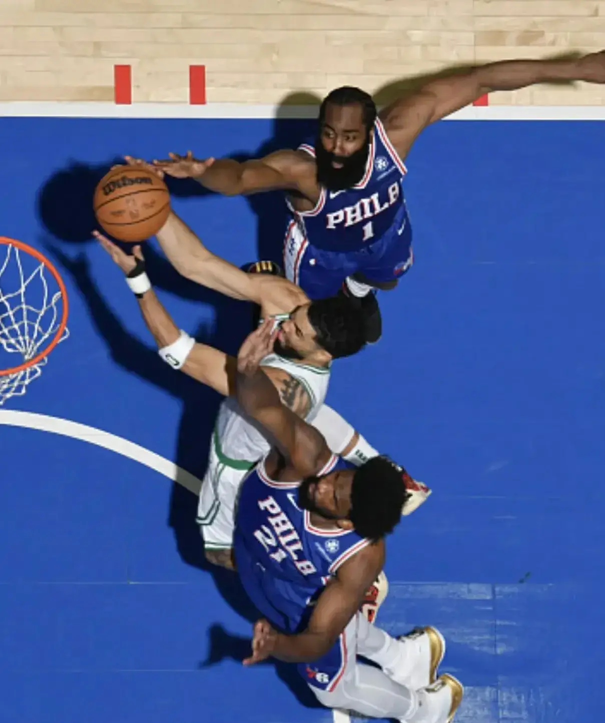 关于蒂姆连续二十场比赛得分超过关键助攻，C9挑战极限！的信息