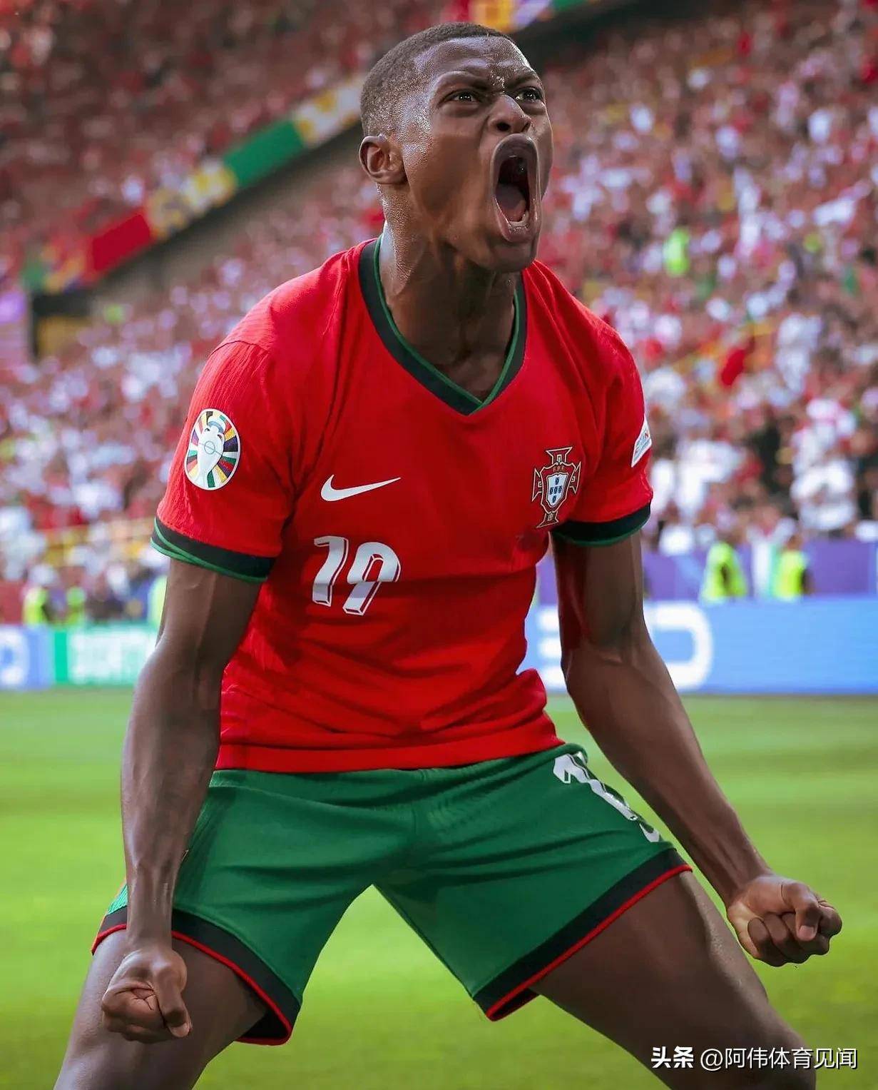 包含C罗连续十五场比赛得分超过精彩发挥，德国队挑战极限！的词条