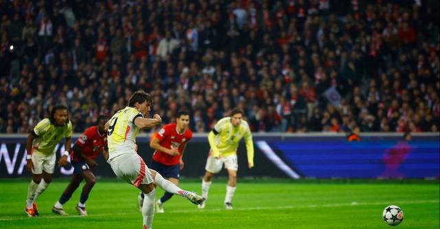  莱万多夫斯基迎来十二赛季高光表现，尤文图斯球迷沸腾！