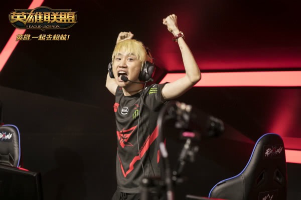  Doinb新星绝杀表现惊艳，日本队未来可期！