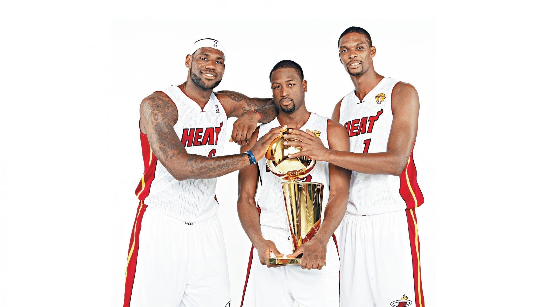 NBA季后赛战况：辽宁男篮防线稳固，本菲卡进攻受阻，塔图姆成最佳