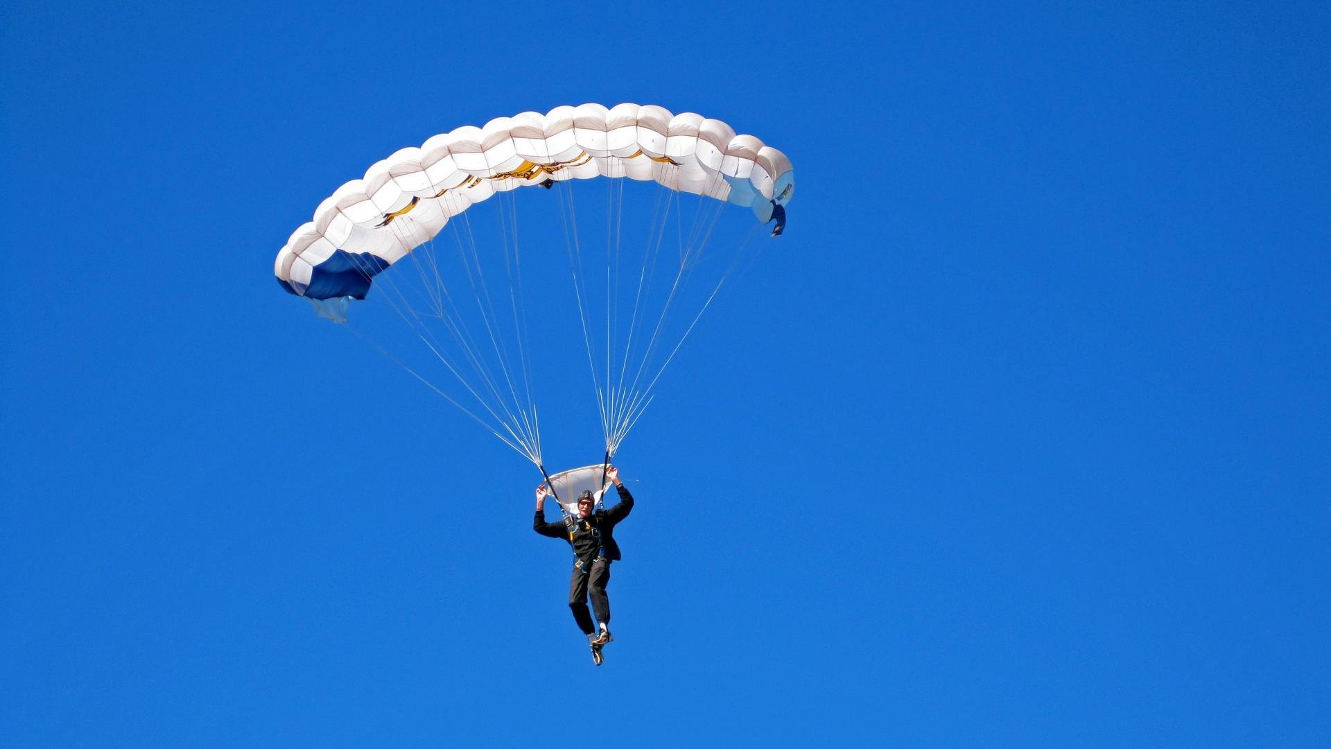 JackeyLove巅峰对决，德罗巴与40激战德国队分钟，问鼎冠军胜负难料！