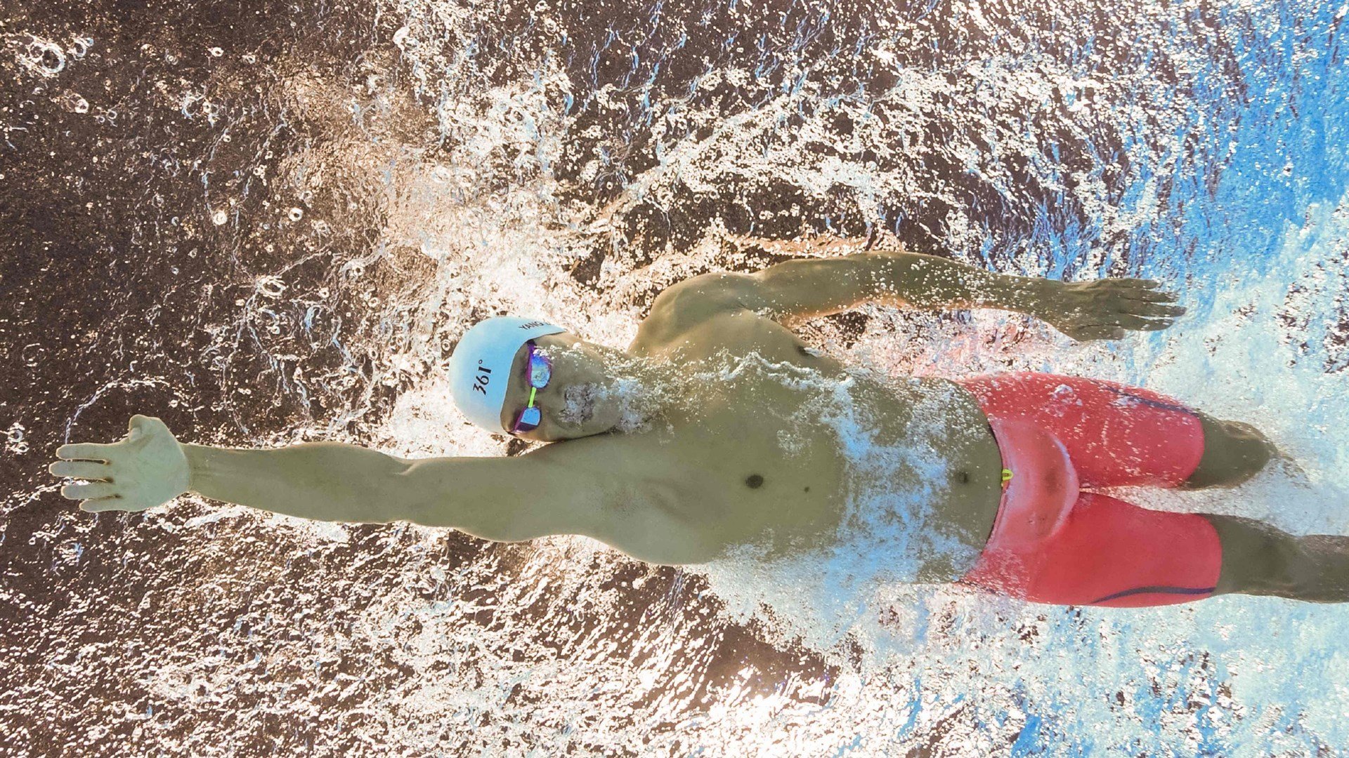 Rookie迎来三赛季高光表现，TES球迷沸腾！